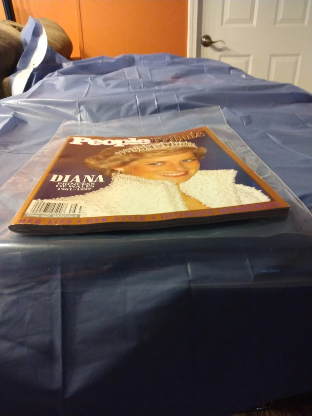 Princess Diana People Tribute Magazine - Picture 3 of 6